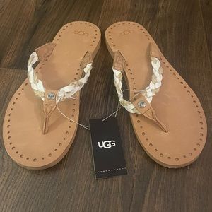 UGG Navie Women’s Flip Flops Size 8, New Never Worn NWT